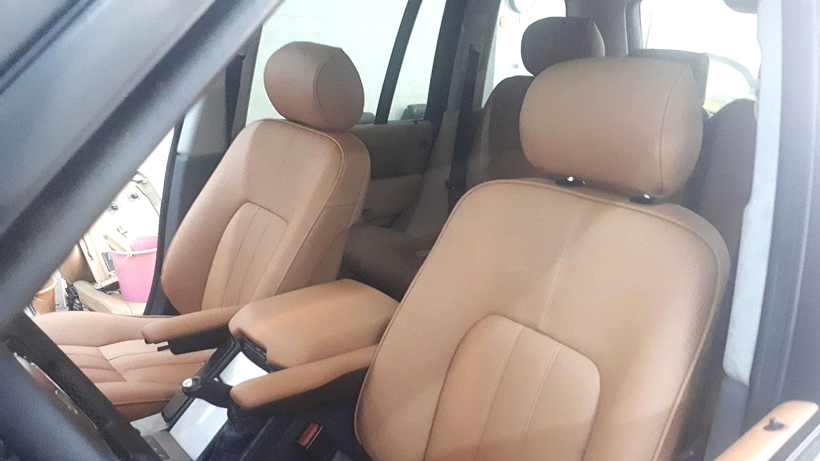 Koltuk ve direksiyon deri ve kumaş döşeme-11