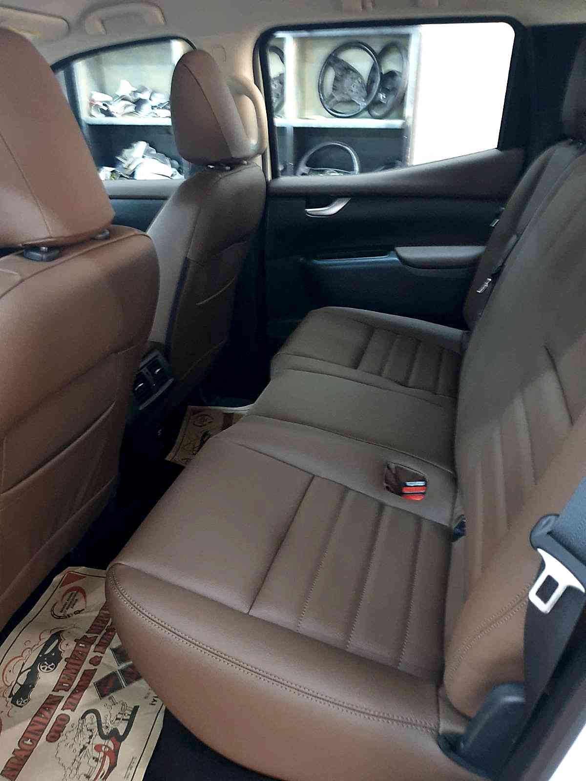 Koltuk ve direksiyon deri ve kumaş döşeme-11