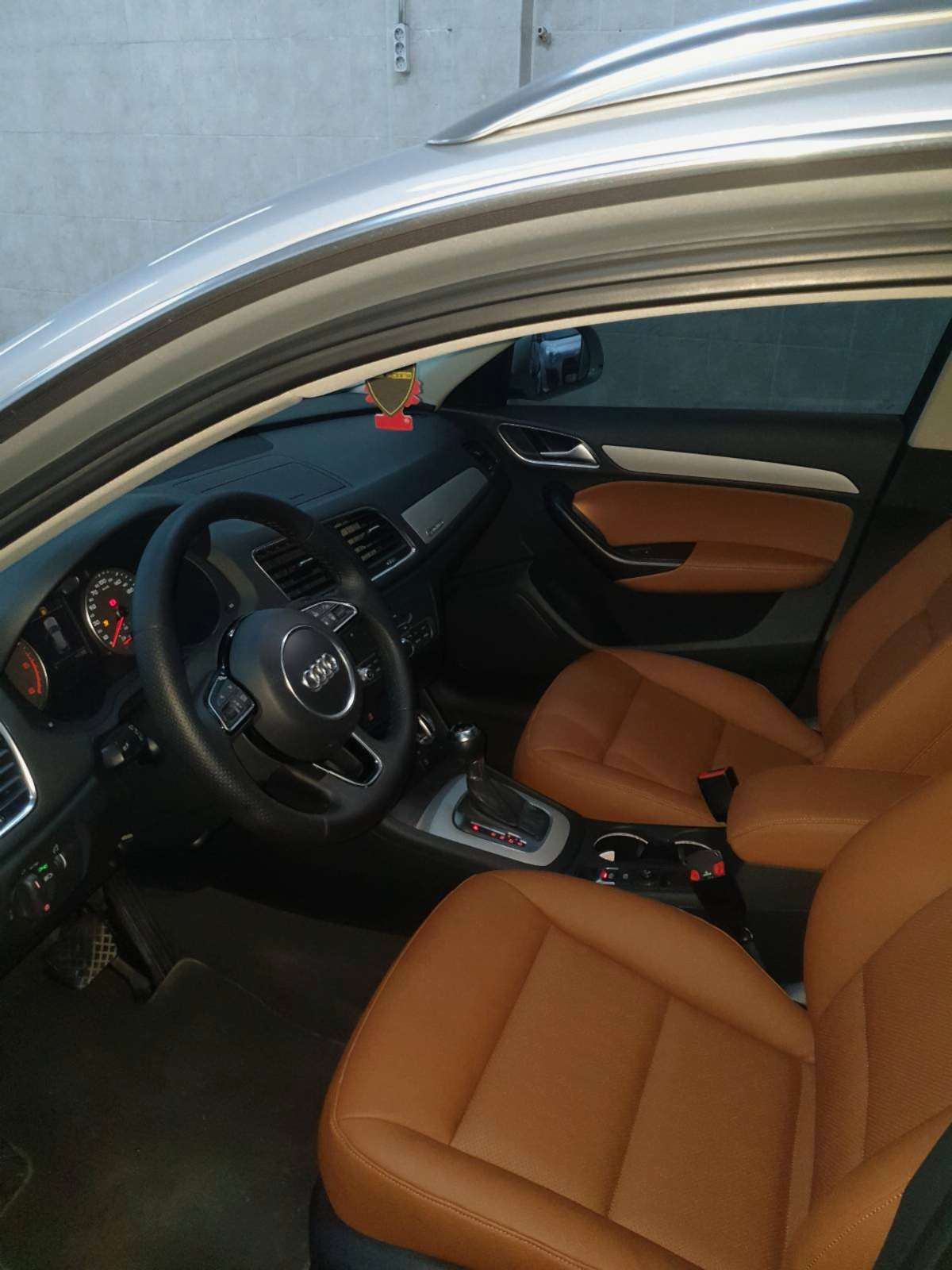 Koltuk ve direksiyon deri ve kumaş döşeme-11