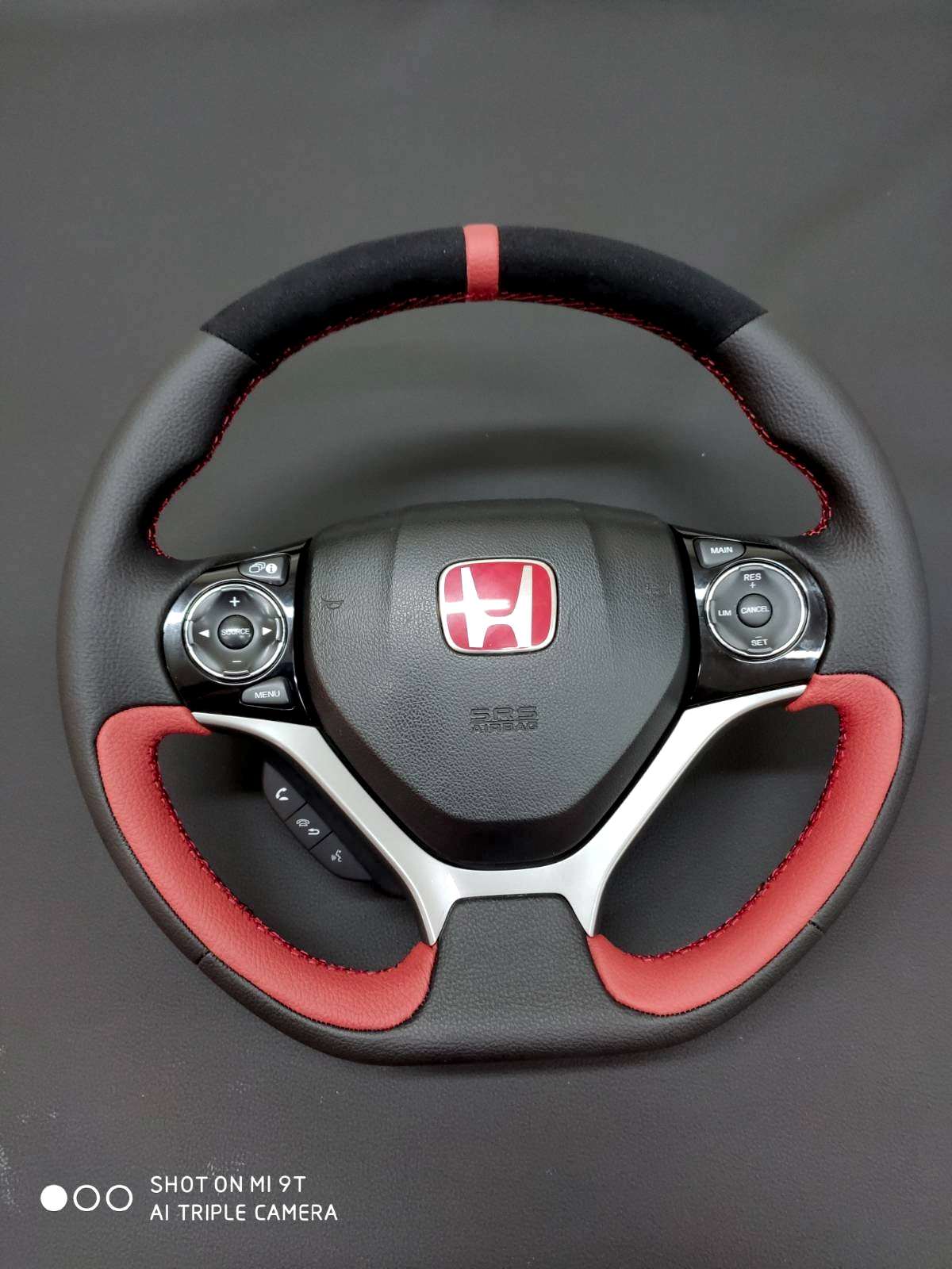 Koltuk ve direksiyon deri ve kumaş döşeme-11