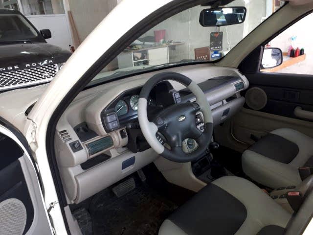 Koltuk ve direksiyon deri ve kumaş döşeme-4